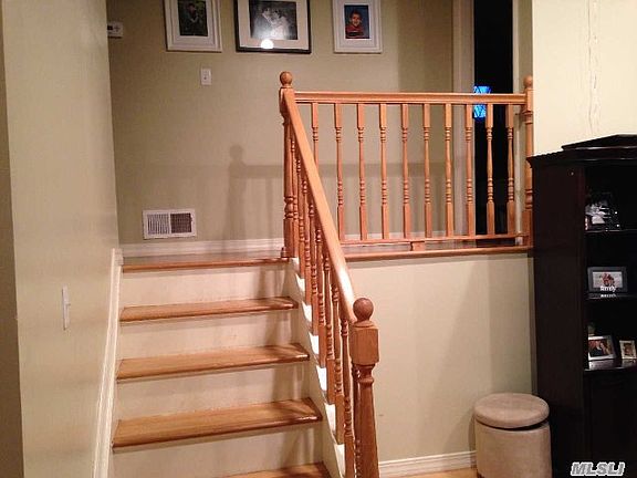 4th image of 16 Glenda Dr