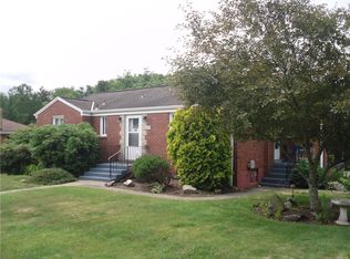 6079 Pleasant St, Finleyville, PA