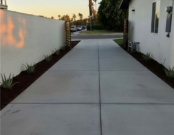 3rd image of 82360 Tahquitz Ave