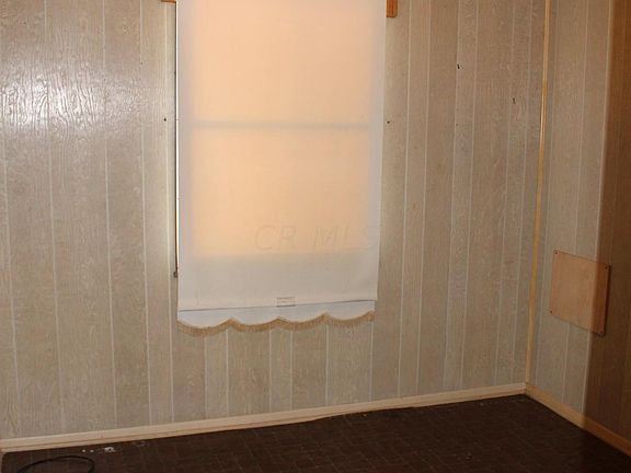 5th image of 210 Sycamore St