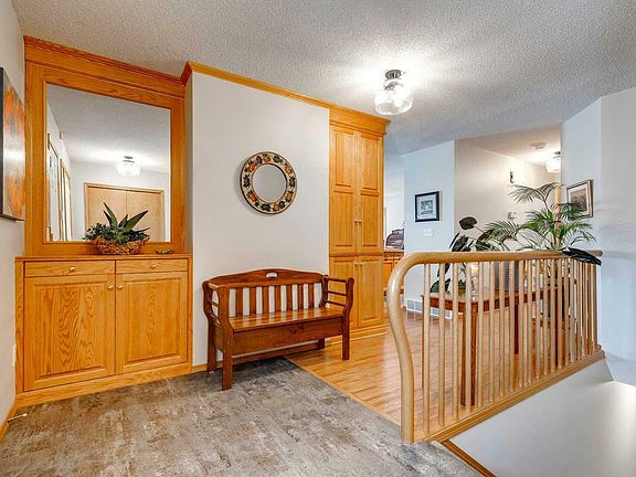 4th image of 1-8 Riverview Cir #1