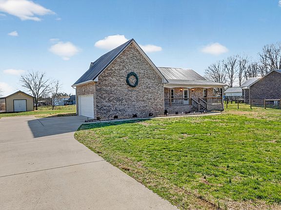 2nd image of 667 Northup Rd