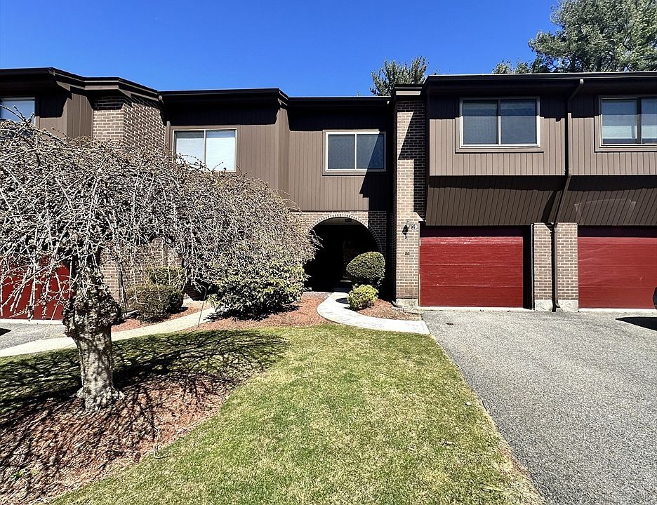 1st image of 19 Hawthorne Cir Unit 19