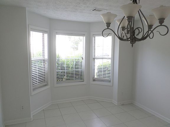 5th image of 2745 Woodbine Hill Way