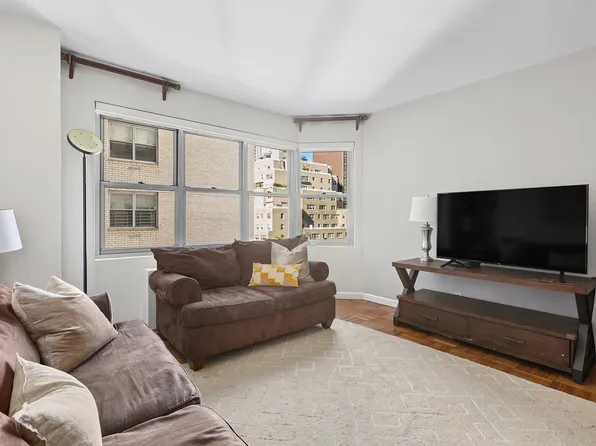 400 East 56th Street image 2 of 8