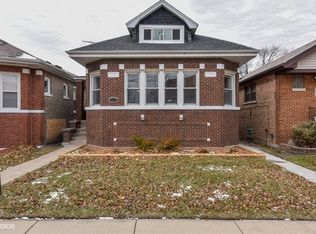 8406 S Blackstone Ave, Chicago, IL 60619