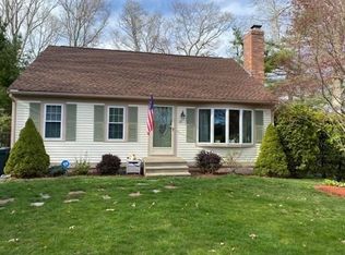 65 Rosewood Ter, Dartmouth, MA 02747
