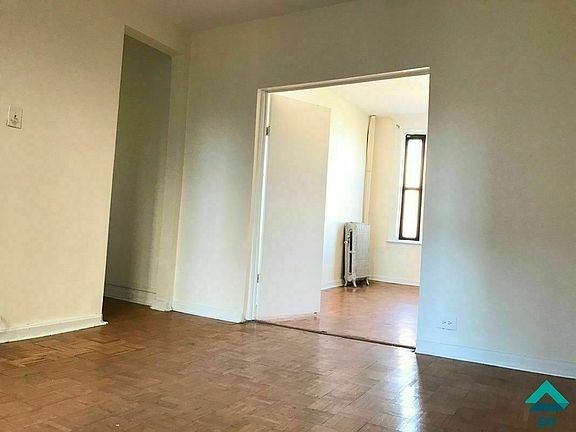 3rd image of 600 Park Pl #13U