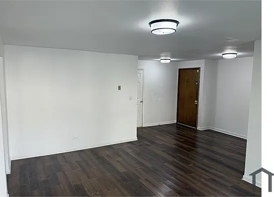 2 bed, 820 sqft, $1,825 — Photo 1