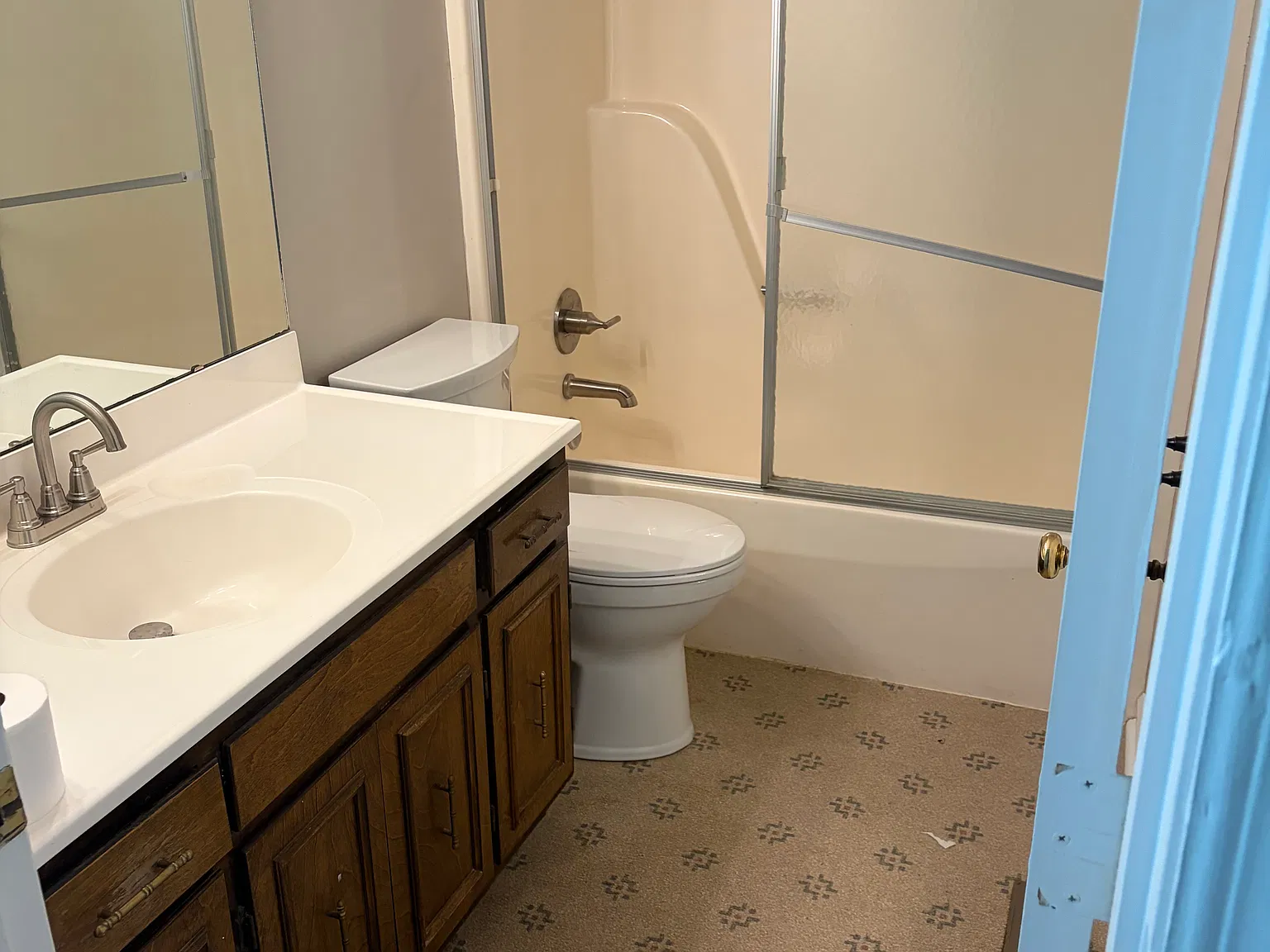 4 bed, 2048 sqft, $1,950 — Photo 4