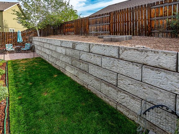 3rd image of 841 SE Maui Ln