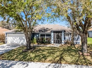 525 Gentle Breeze Dr, Minneola, FL 34715