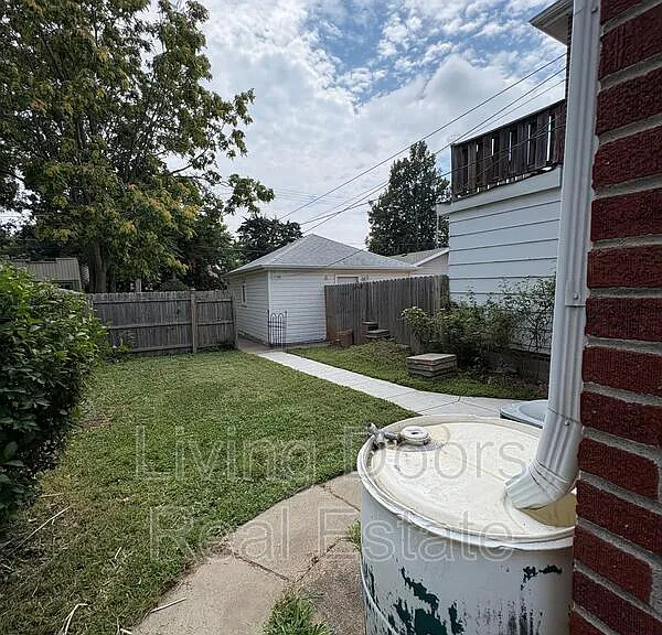 2303 South St — Photo 23
