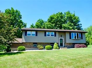 545 Donna Dr, Bath, PA