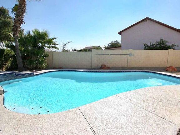 3rd image of 3607 N Aspen Dr