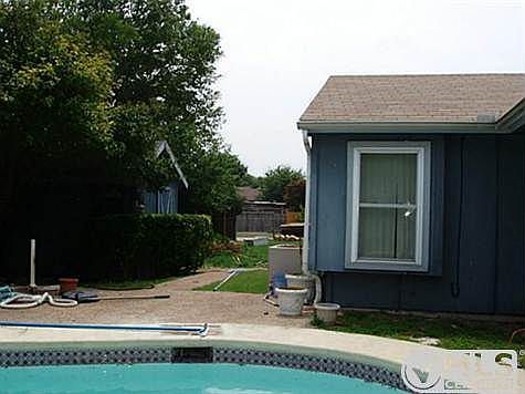 5th image of 1085 W Hills Ter