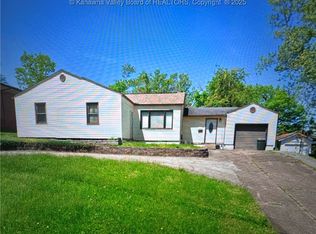 853 S Walnut St, Saint Albans, WV 25177