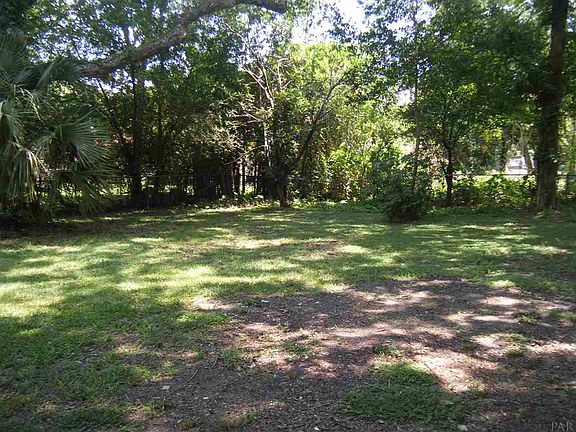 3rd image of 2929 Michael Dr