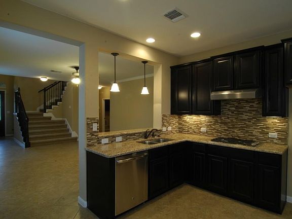 5th image of 518 S Meadowlark St #B