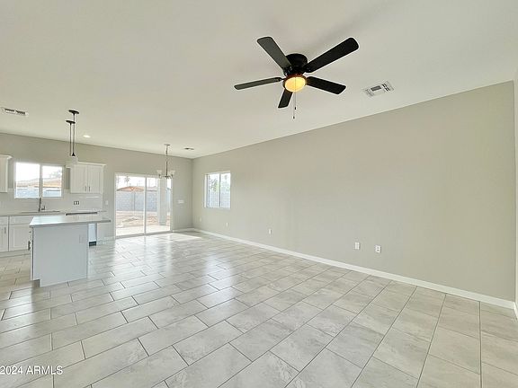 5th image of 4025 N CATALINA Drive