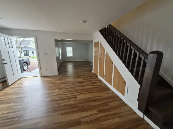 10 Walton St APT 2, Toms River, NJ 08753