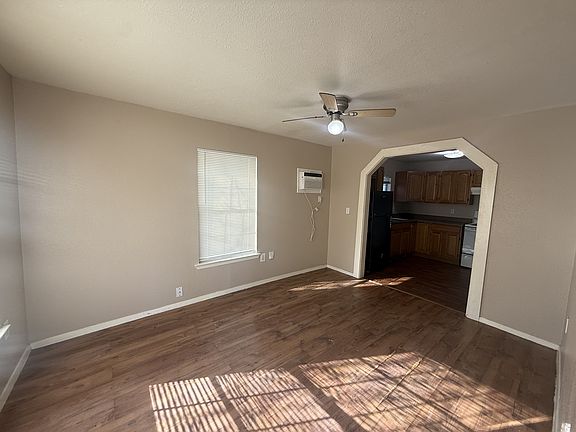 5th image of 3011 W Cesar E Chavez Blvd APT 1
