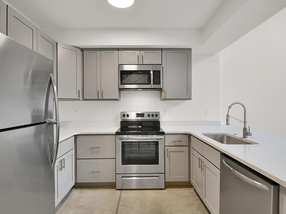 4500 S Kingshighway Blvd #10