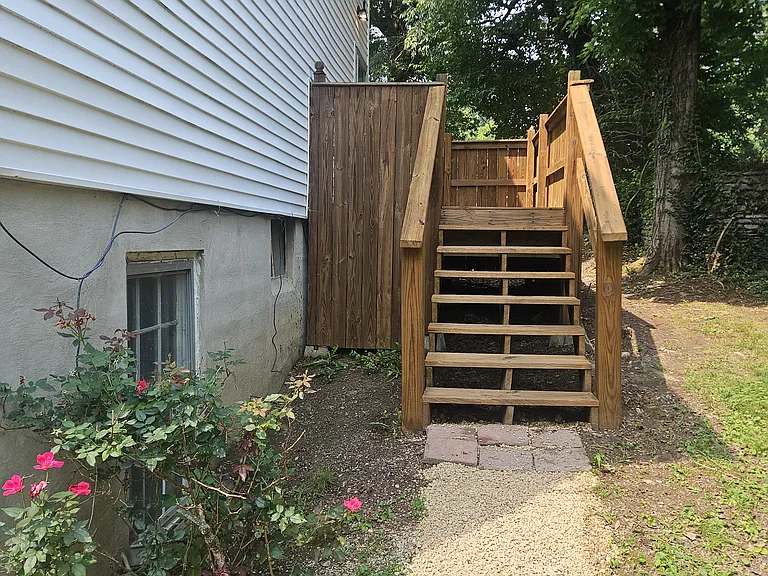 308 Barnes Mill Rd #B — Photo 2