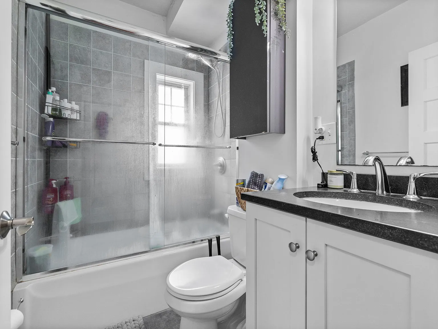 3 bed, $3,750 — Photo 4