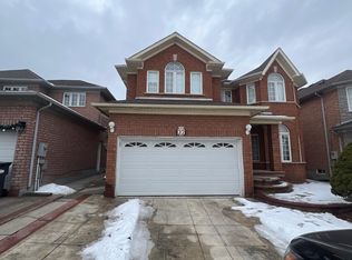 32 Mapleview Ave, Brampton, ON L6R 1M2