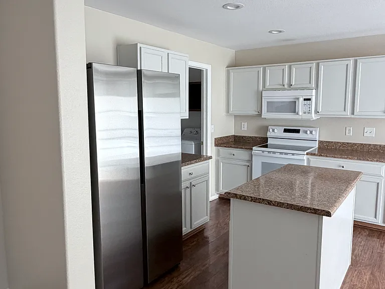 7955 S Kittredge St — Photo 3