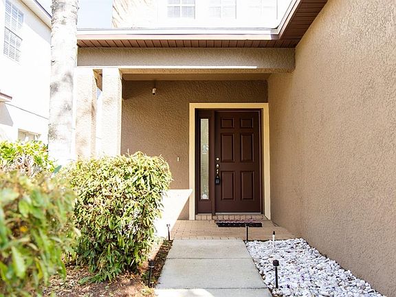 3rd image of 7951 CARRIAGE POINTE DRIVE