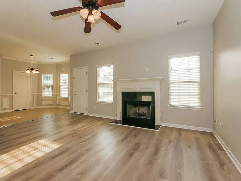 215 Madison Grace Ave — Photo 6