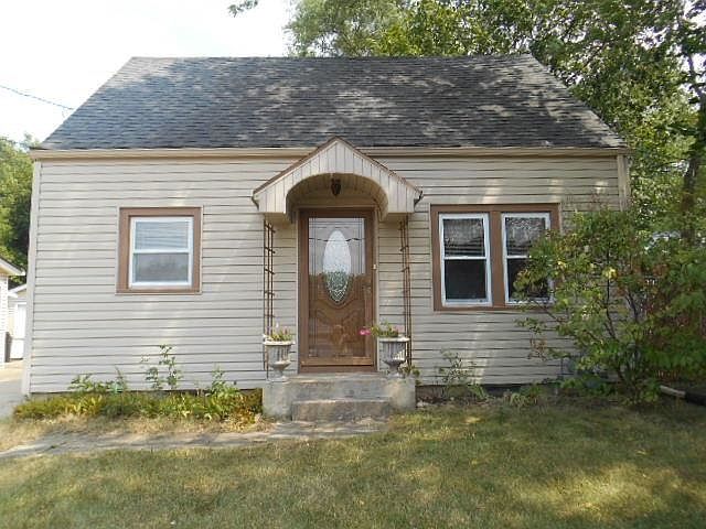 1st image of 816 Peter Ave