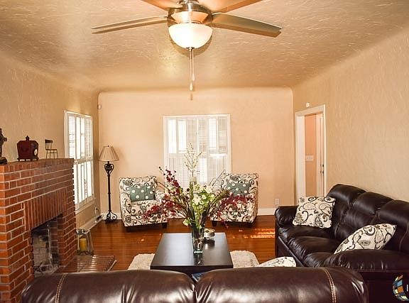 3rd image of 1467 W Olive Ave