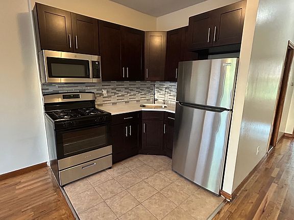 2nd image of 324 Van Brunt St #2