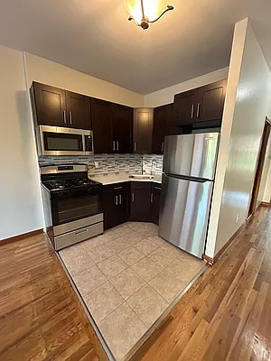 Rented by H L Dynasty Real Estate Corp | media 2