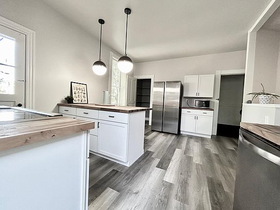 4th image of 3251 Texas Ave #2F
