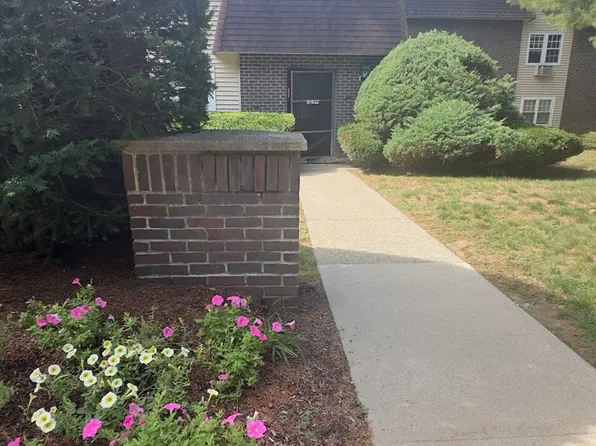180 Main St APT 1109, Bridgewater, MA 02324