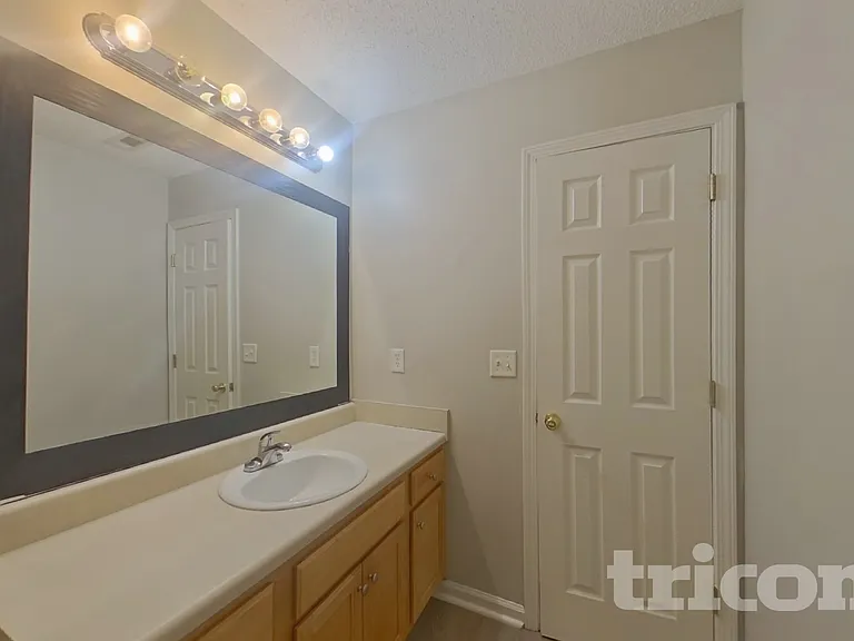 7599 Avalon Blvd — Photo 8
