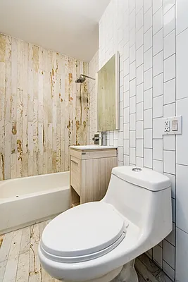 Rented by Nooklyn NYC LLC | media 41