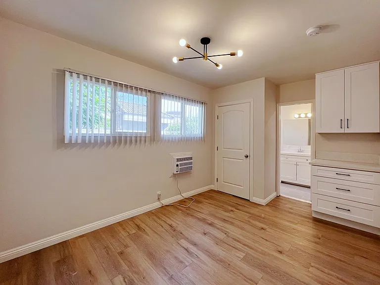 321 N Garfield Ave #A — Photo 11