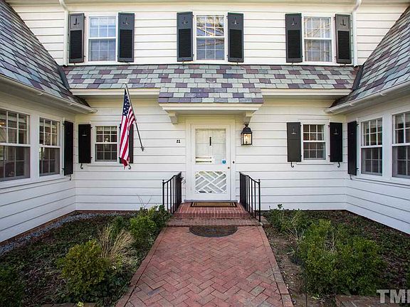 2nd image of 21 Oak Dr