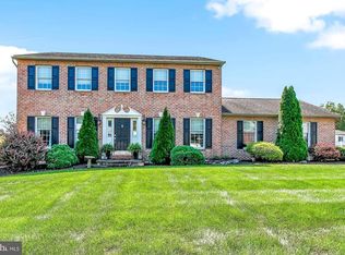 260 Abbey Ln, Leesport, PA 19533
