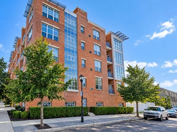 3 Greenwich Dr #84, Jersey City, NJ 07305