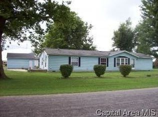 138 E Topeka St, Ashland, IL 62612