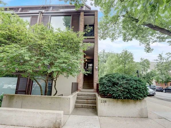 (undisclosed Address), Chicago, IL 60614