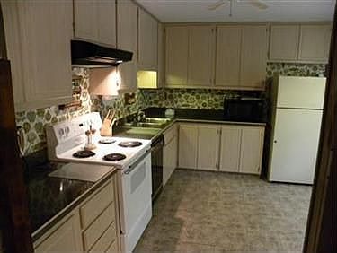 4th image of 5236 Mills Creek Ln
