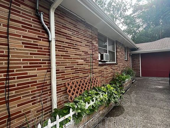 2nd image of 4601 NW Washington St #D
