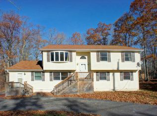 126 Carnforth Dr, Bushkill, PA 18324